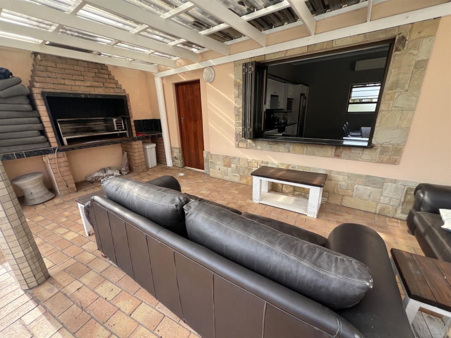 4 Bedroom Property for Sale in Bonnie Doone Eastern Cape